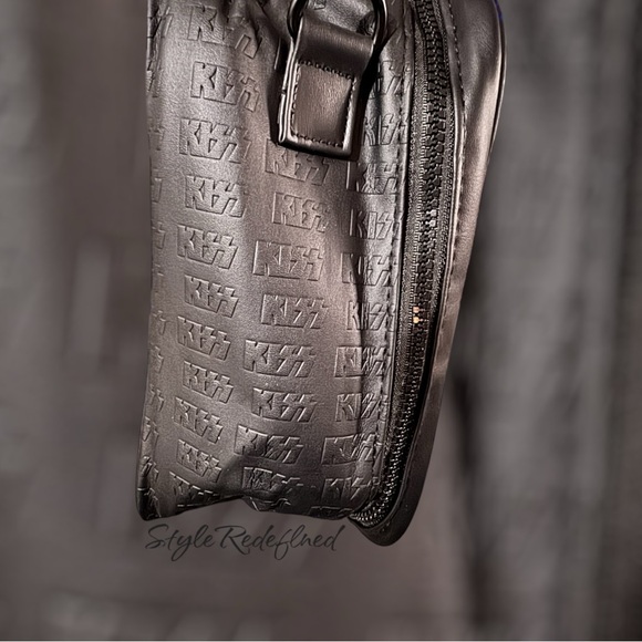 NWT KISS x Glamite Lenticular Motion Makeup Bag - Picture 6 of 9